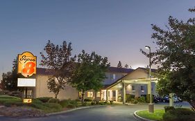 Super 8 By Wyndham Bend